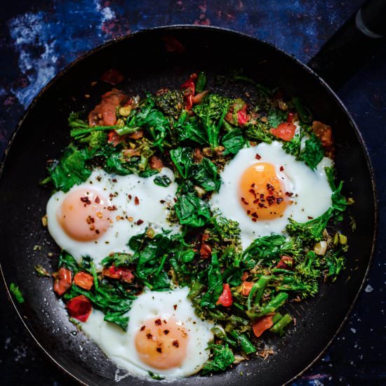 Green shakshuka