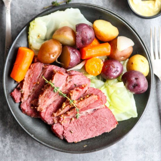 Slow Cooker Corned Beef and Cabbage