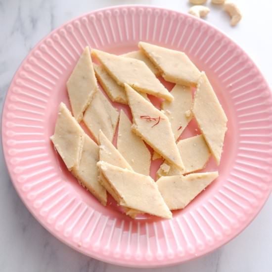 KajuKatli Recipe (Cashwenuts Barfi)