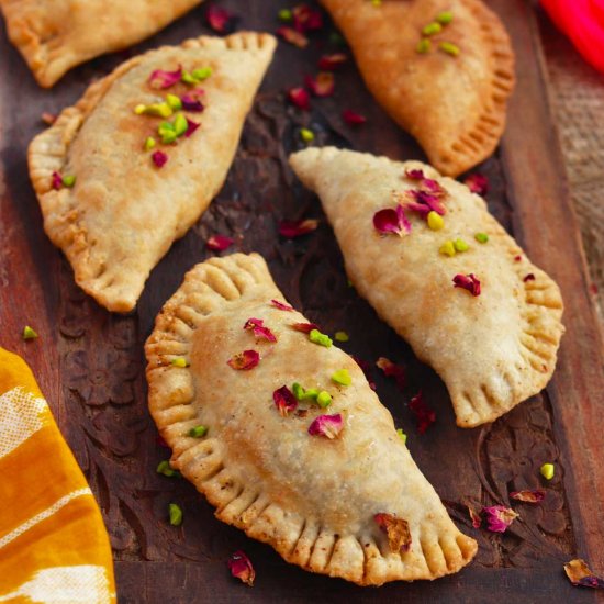 Gujiya – Indian Filled Sweet Pastry