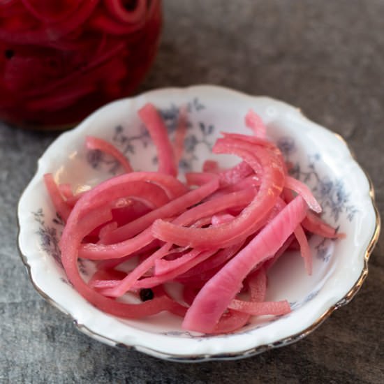 How to Make Pickled Red Onions