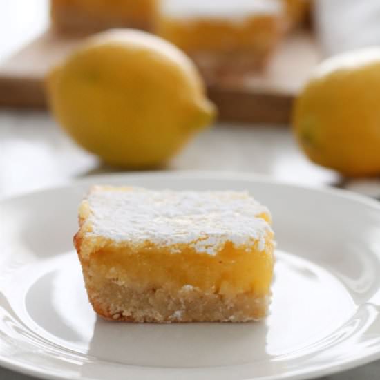 Simple Homemade Lemon Bars