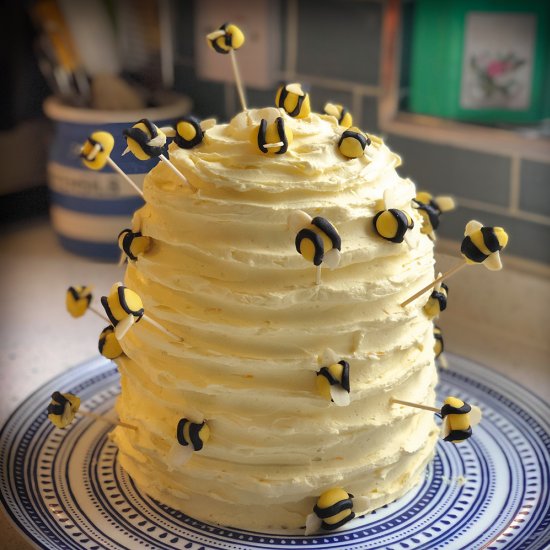 “Oh Beehive” Ginger Cake