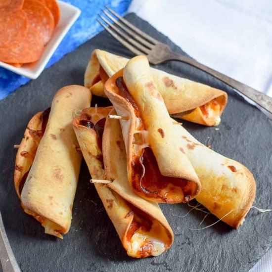 Air Fryer Pizza Roll Ups!