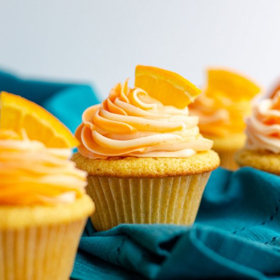 orange creamsicle cupcakes