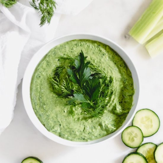 Healthy Spinach and Herb Yogurt Dip