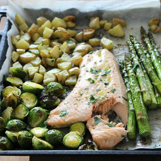 Salmon & veggies sheet pan