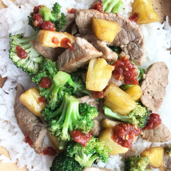 10 Min Pineapple and Pork Stir Fry