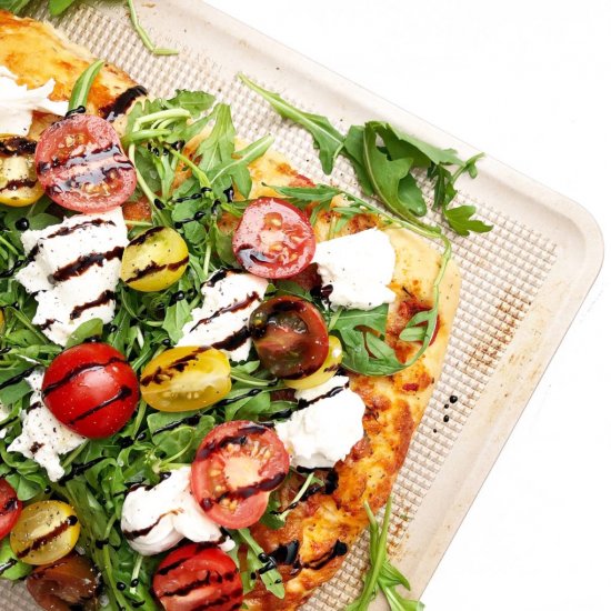 10 Minute Caprese Flatbread