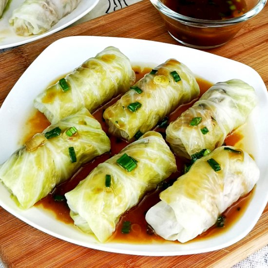 Stuffed cabbage roll (Chinese style)