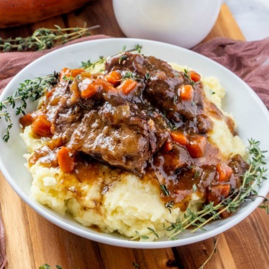 Braised Short Ribs {Instant Pot}