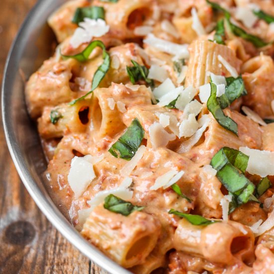 Creamy Sun-dried Tomato Pasta