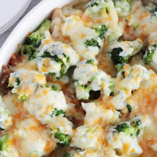 CHICKEN CASSEROLE WITH BROCCOLI