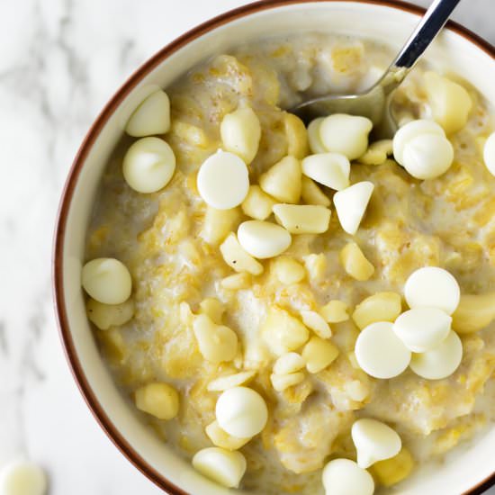 Macadamia & White Chocolate Oatmeal