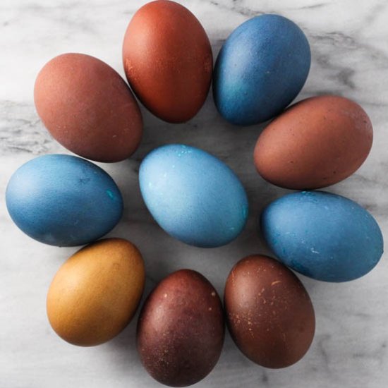 How to Dye Easter Eggs