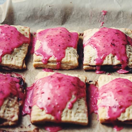 Homemade Strawberry Pop-Tarts