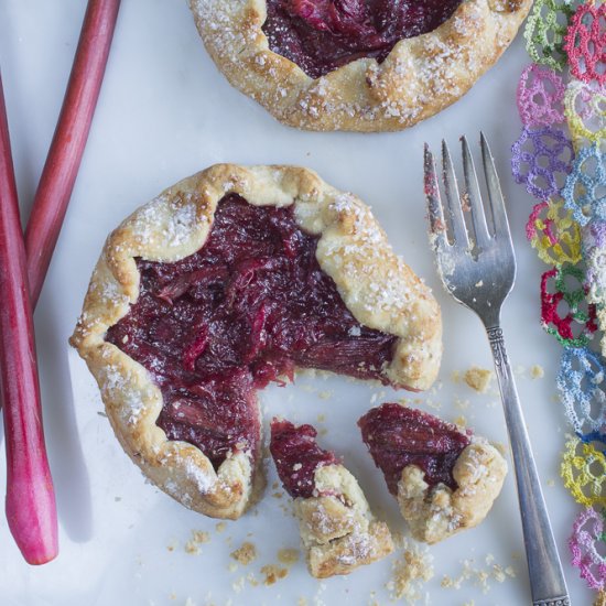 Rhubarb Tart with Shortbread Crust