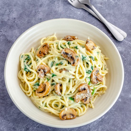 Mushroom Spaghetti in White Sauce