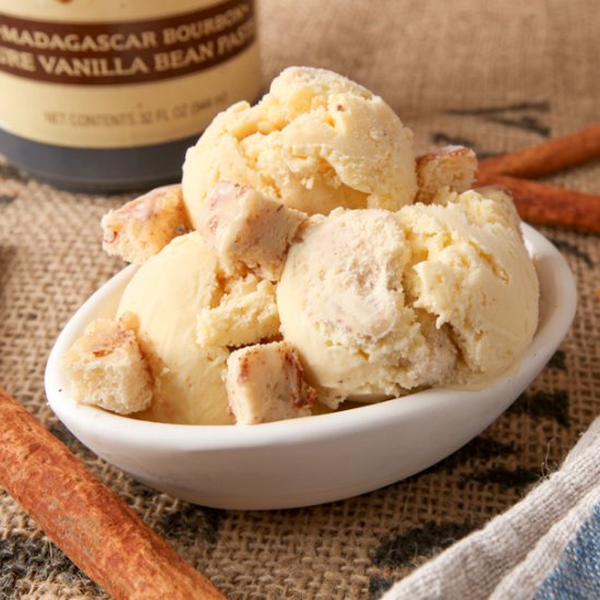 Homemade Cinnamon Roll Ice Cream