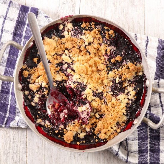 VEGAN BLUEBERRY CRISP