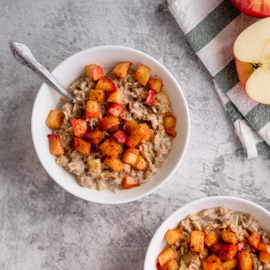 Apple Cinnamon Oatmeal