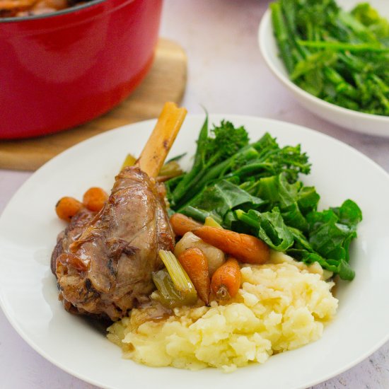 Slow Cooked Lamb Shanks & Gravy