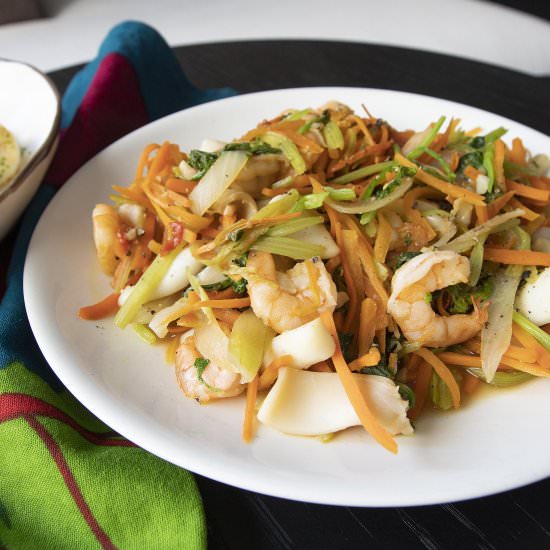 Seafood mountain celery stir-fry