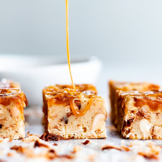 Caramel Cashew Coconut Blondies