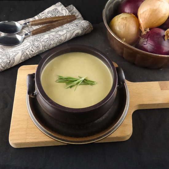 Simple Leek & Red Onion Soup