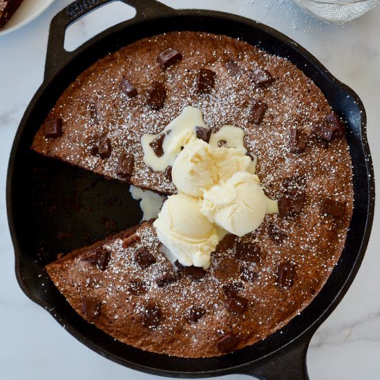 Quick and Easy Skillet Brownie