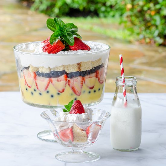 Easy Strawberry Trifle Dessert