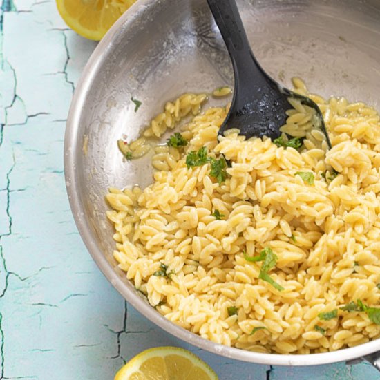 6 Ingredient Lemon Orzo Pasta