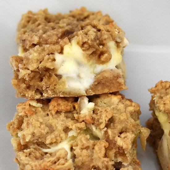 Apple Pie Cheesecake Bars