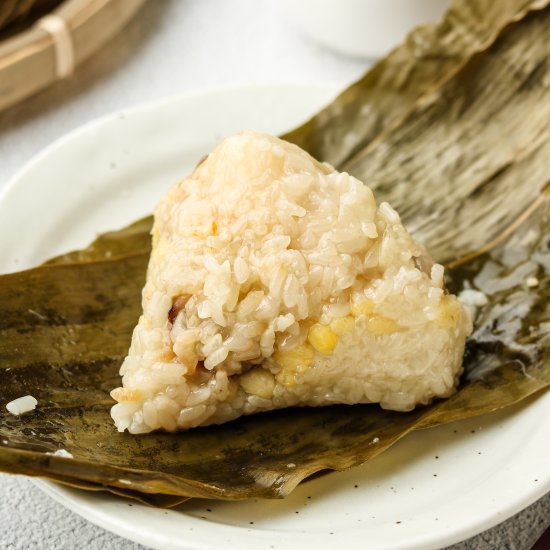 vegan zongzi (sticky rice dumpling)