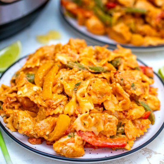 Instant Pot Chicken Fajita Pasta