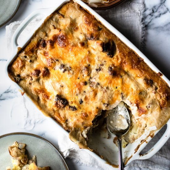 Sausage Gravy Breakfast Casserole