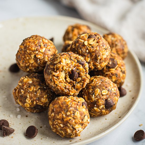 Peanut Butter Oatmeal Balls