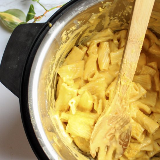 Instant pot vegan mac and cheese