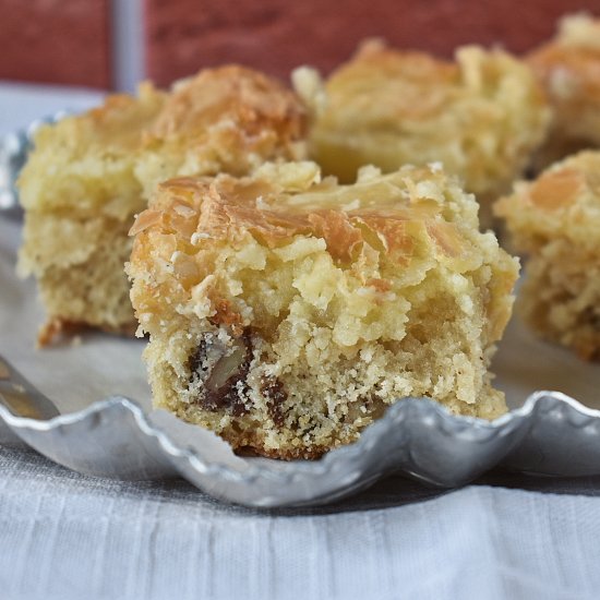 Easy Cream Cheese Pecan Blondies