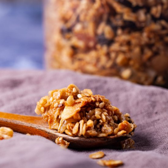 MUST-MAKE GRANOLA RECIPE