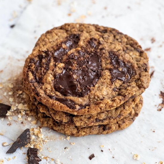 Toast Oat Chocolate Chunk Cookies