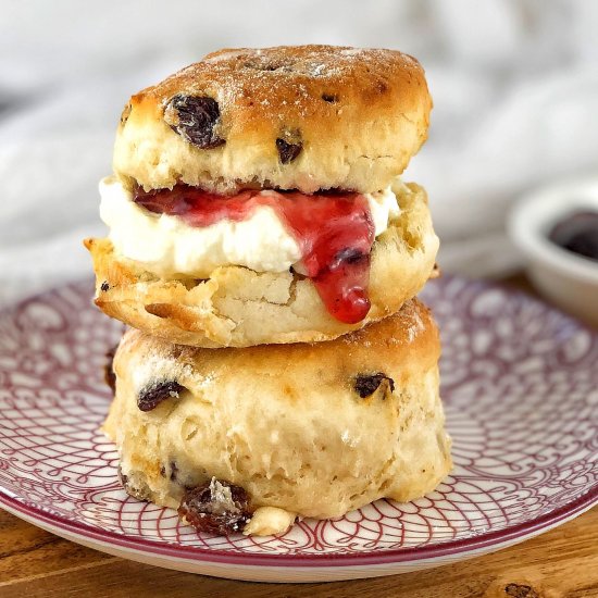 Sultana Scones