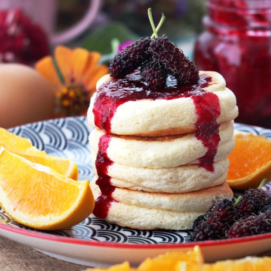 FLUFFY JAPANESE SOUFFLE PANCAKES