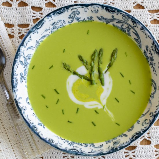 Spring Asparagus Soup – Vegan