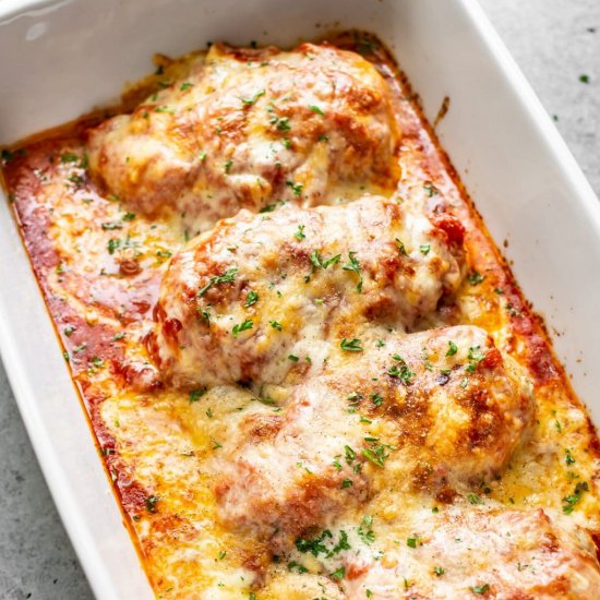 cheesy mozzarella chicken bake