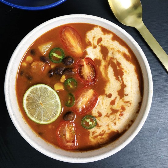 1-Pot Spicy Black Bean Soup