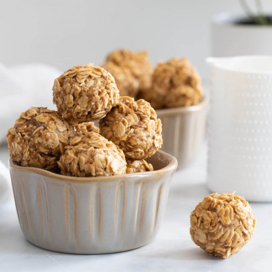 PEANUT BUTTER NO-BAKE ENERGY BITES