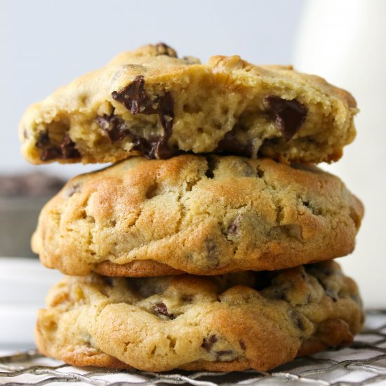 Levain Bakery Chocolate Chip Cookie