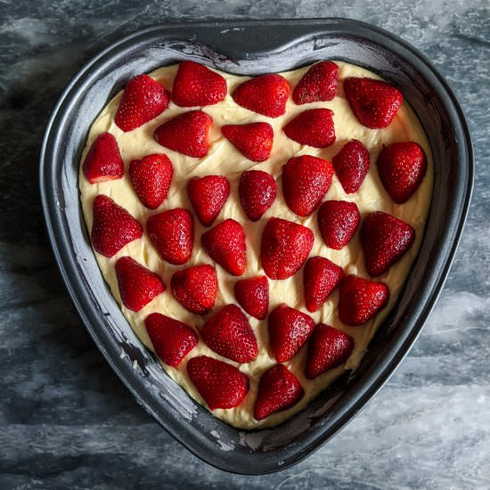 Simple Strawberry Cake