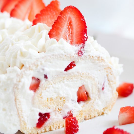 Cream Roll with Strawberries